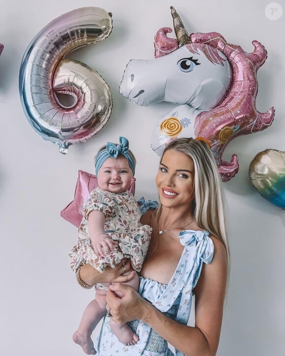 Jessica Thivenin et Thibault Garcia, couple amoureux et comblé par leurs deux enfants Maylone et Leewane.