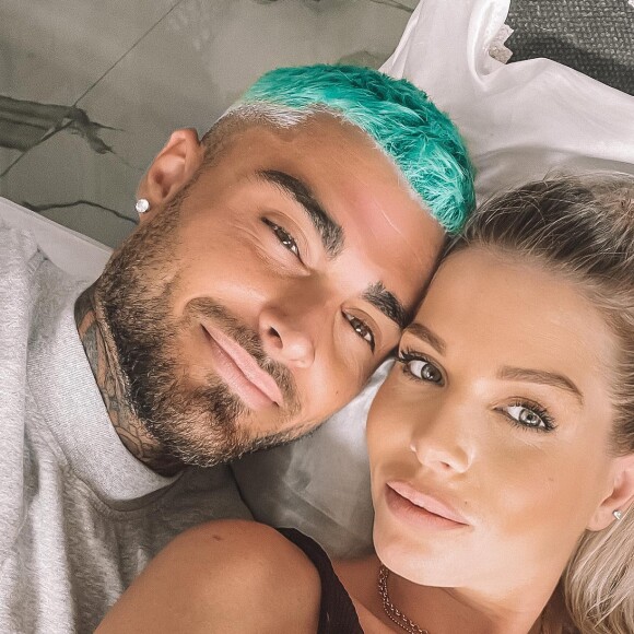 Jessica Thivenin et Thibault Garcia, couple amoureux et comblé par leurs deux enfants Maylone et Leewane.