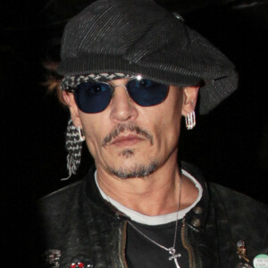 Johnny Depp quitte la soirée d'anniversaire de Lady.G au restaurant Gjelina à Los Angeles le 28 mars 2017. 