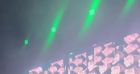 Louane regarde la prestation de Stromae au festival de Coachella. Le 16 avril 2022.
