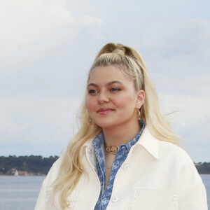 Louane Emera de la série VISIONS CANNESERIES SAISON 5 au Palais des Festivals et des Congrès de Cannes, dimanche 3 avril 2022. © Christophe Aubert via Bestimage 