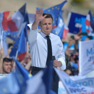 Emmanuel Macron, président de la République Française, candidat de La République En Marche (LREM) en lice pour le deuxième tour de l'élection présidentielle, en meeting dans le quartier du Pharo à Marseille, le 16 avril 2022. © Franck Castel/Bestimage