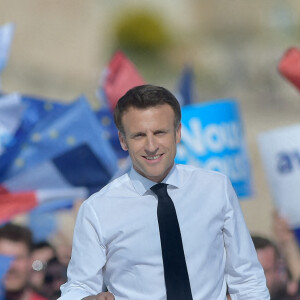 Emmanuel Macron, président de la République Française, candidat de La République En Marche (LREM) en lice pour le deuxième tour de l'élection présidentielle, en meeting dans le quartier du Pharo à Marseille, le 16 avril 2022. © Franck Castel/Bestimage