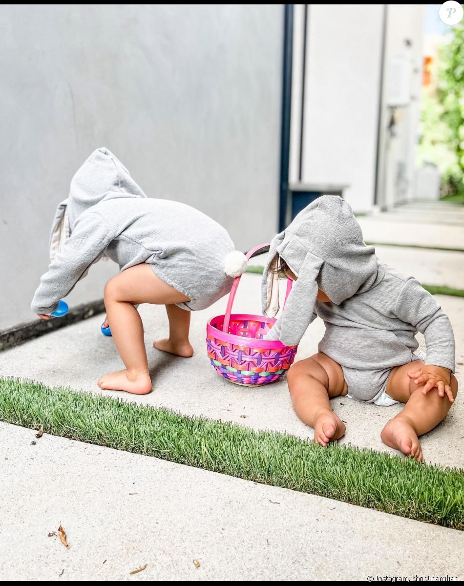 Kenna et Isaiah, les enfants de Christina Milian et M. Pokora, déguisés en lapins pour Pâques. Le 17 avril 2022.