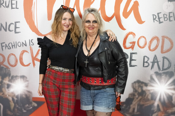 Valérie Damidot et sa fille Roxanne - Avant-première parisienne du film "Cruella" au cinéma Le Grand Rex à Paris, le 11 juin 2021. © Olivier Borde/Bestimage 