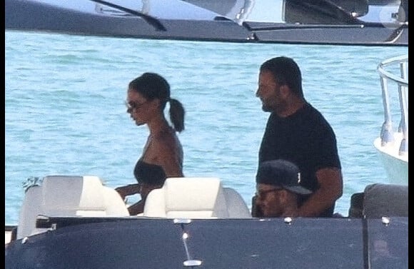 Victoria Beckham fête son 48ème anniversaire sur le yacht familial, avec son mari David Beckham, leurs enfants Romeo, Cruz et Harper et leurs amis, notamment David Grutman, le gourou de la nuit à Miami. Miami, le 19 avril 2022. 