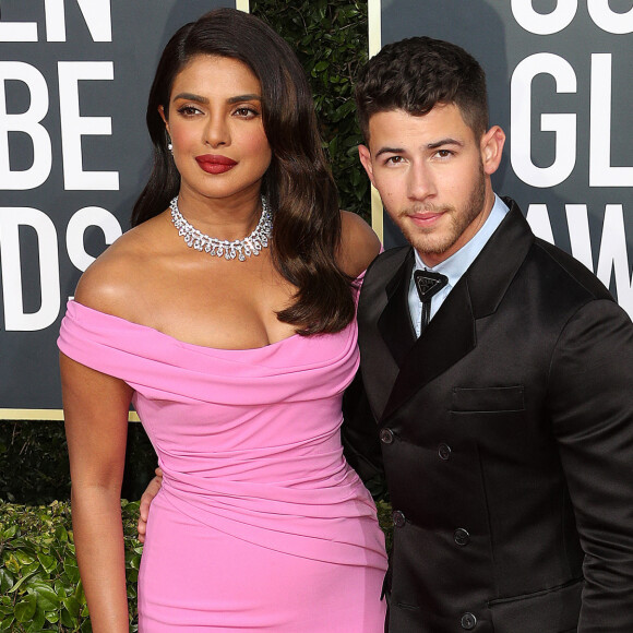 Priyanka Chopra et son mari Nick Jonas - Photocall de la 77ème cérémonie annuelle des Golden Globe Awards au Beverly Hilton Hotel à Los Angeles.