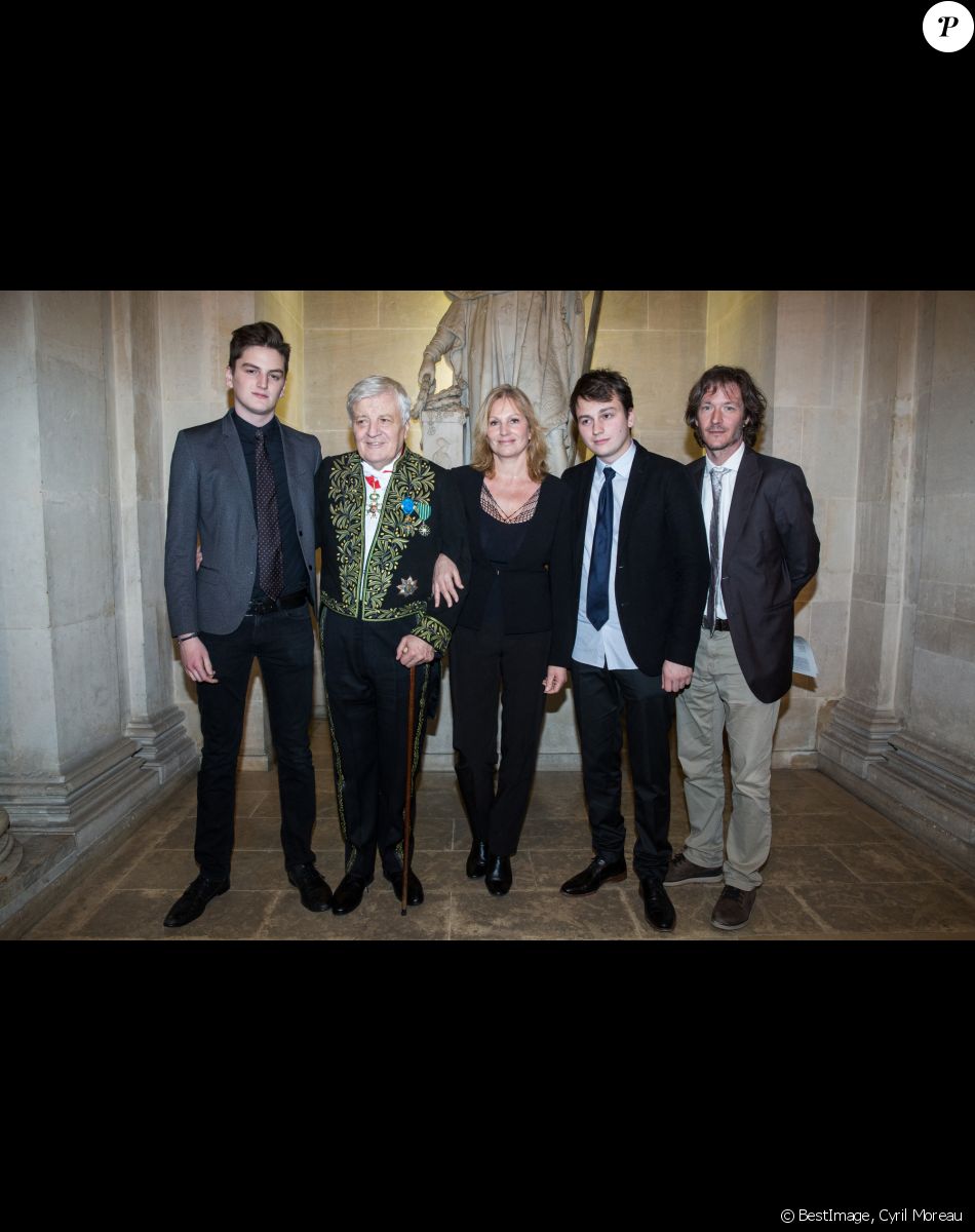 Jacques Perrin et ses fils Maxence Perrin, Lancelot Perrin et Mathieu Simonet, sa femme Valentine - Installation de Jacques Perrin à l'academie des Beaux Arts sous la coupole du Palais de l'institut de France à Paris le 6 février 2018. © Cyril Moreau/Bestimage