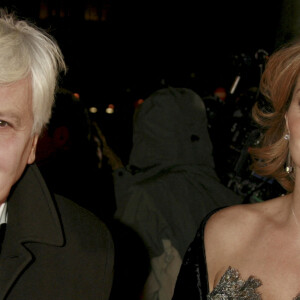 En France, à Paris, lors de le 31ème nuit des César 2006 au Théâtre Du Châtelet , Jacques Perrin et sa femme Valentine le 25 février 2006.