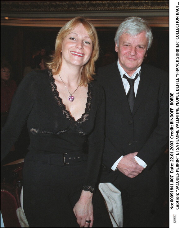 L'acteur et réalisateur Jacques Perrin et sa femme Valentine à un défilé de mode.