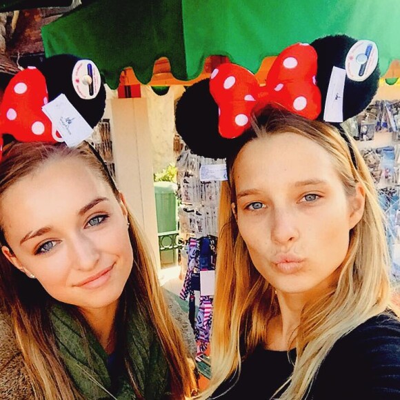 Emma et Ilona Smet à Disneyland