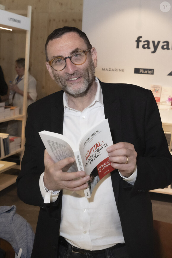 Mathias Wargon au Festival du Livre de Paris au Grand Palais éphémère à Paris, France, le 22 avril 2022. © Jack Tribeca/Bestimage
