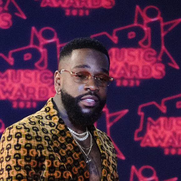Tayc lors de la 23ème édition des NRJ Music Awards 2021 au Palais des Festivals de Cannes, le 20 novembre 2021.