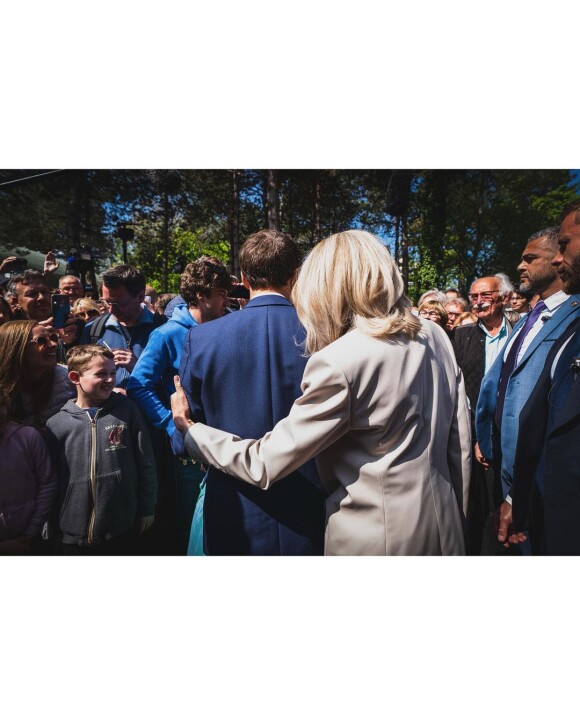 La complicité du couple présidentiel - 23-24 avril 2022 - Le Touquet, L'Elysée - Un week-end avec @emmanuelmacron - Photo de Soazig de la Moissonnière / Présidence de la République