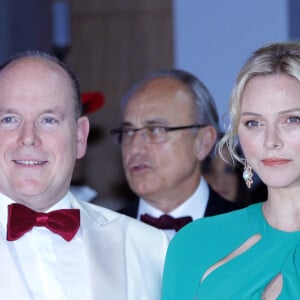 Le prince Albert II et la princesse Charlène de Monaco - Arrivées des people au 71 ème gala de la Croix-Rouge Monégasque à Monaco le 26 juillet 2019. © Claudia Albuquerque /Bestimage 