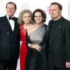 Roger Moore, sa femme Kristina Tholstrup, Claudia Cardinale et Franco Nero lors des DIVA Awards à Munich le 26 janvier 2010