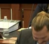 Alejandro Romero, le concierge d'un immeuble dans lequel vivaient Johnny Depp et Amber Heard, témoigne qu'il n'a jamais vu Amber Heard avec des traces de coups, des bleus ou une quelconque marque de maltraitance, lors du procès "Johnny Depp vs Amber Heard" au tribunal de Fairfax, le 28 avril 2022.