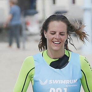 Exclusif - Laure Manaudou - La championne de natation L.Manaudou organise et lance la 1er édition de sa course, la "Swimrun" à Arcachon, France, le 23 juin 2019. Maintenant organisatrice de course avec son amie C.Gauzet, ancienne candidate de l'émission Koh-Lanta. Cette première édition de course et de nage était composée de 12 kilomètres de course dans le sable et 3 kilomètres de nage en mer. © Patrick Bernard/Bestimage  (no Web pour la Belgique et la Suisse) Exclusive - For Germany Call For Price - 1st edition of the race, "Swimrun", in Arcachon, France, on June 23, 2019. 