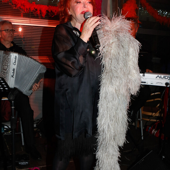 Régine - Soirée Guinguette Régine au restaurant "Ma Cocotte" à Saint-Ouen, le 13 décembre 2014.