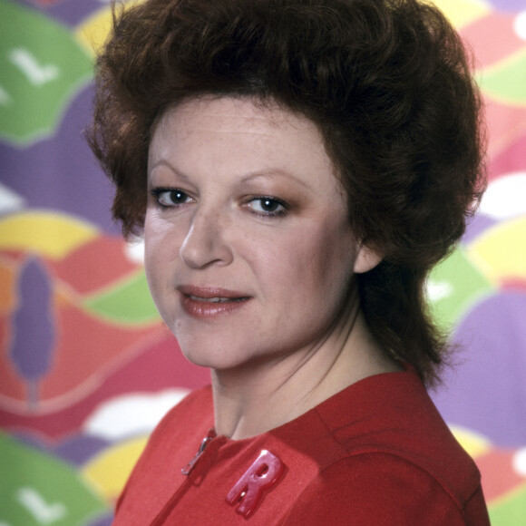 En France, à Paris, portrait studio de la chanteuse Régine. Le 28 mai 1972. © Michel Ristroph via Bestimage