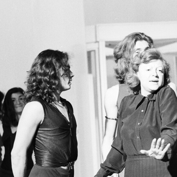 Archives - En France, à Paris, la chanteuse Régine au centre sur le plateau de l'émission "Top à Claude François". Le 21 janvier 1974. © Bernard Leguay via Bestimage