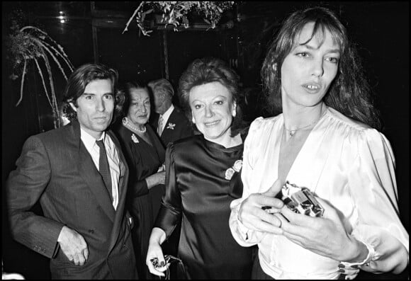Archives - Jacques Doillon, Régine et Jane Birkin - 13 ans de mariage de Régine et Roger Choukroun dans le club Régine à Paris.