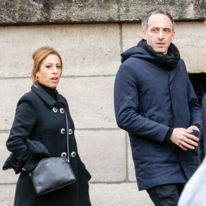 Léa Salamé et son compagnon Raphaël Glucksmann - Obsèques de Sébastien Demorand à la Coupole du crématorium du cimetière du Père-Lachaise à Paris, France.