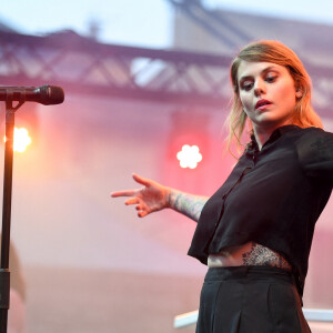 Coeur de Pirate en concert lors du 67e festival "Nuits du Sud", place du Grand Jardin, à Vence. Le 2 août 2019. © Lionel Urman / Bestimage