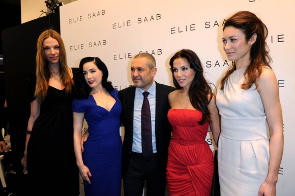 Dita Von Teese, Elie Saab, Elsa Pataky, et Olga Kurylenko à Paris, le 27 janvier 2010