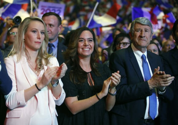 Marion Maréchal (enceinte) et Sarah Knafo, Philippe de Villiers - Meeting de Eric Zemmour, candidat à l'élection présidentielle, au Zénith de Toulon le 6 mars 2022.