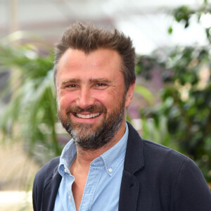 Alexandre Brasseur durant un photocall pour la série "Demain nous appartient" dans le cadre du 58ème Festival de Télévision de Monte Carlo au Grimaldi Forum à Monaco le 16 juin 2018. © Bruno Bebert / Bestimage