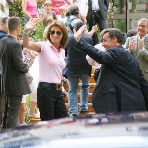 Cécilia et Nicolas Sarkozy votant à Neuilly-sur-Seine en 2007