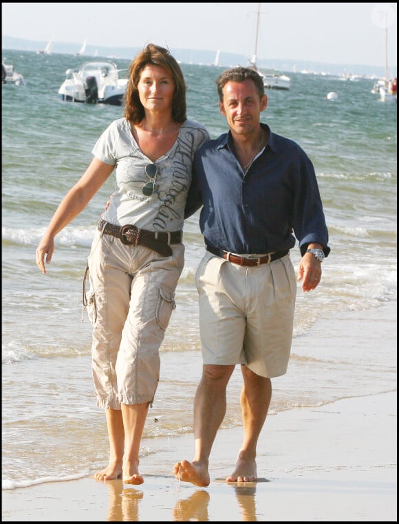 Cécilia et Nicolas Sarkozy - Rendez-vous sur la plage du Pyla en 2006