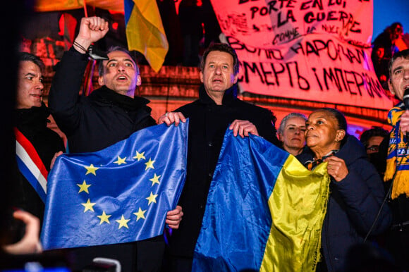 Olivier Faure, Raphaël Glucksmann, Yannick Jadot, Christiane Taubira - Rassemblement place de la République à Paris, en soutien au peuple ukrainien, suite à l'invasion de l'Ukraine par la Russie. Le 24 février 2022