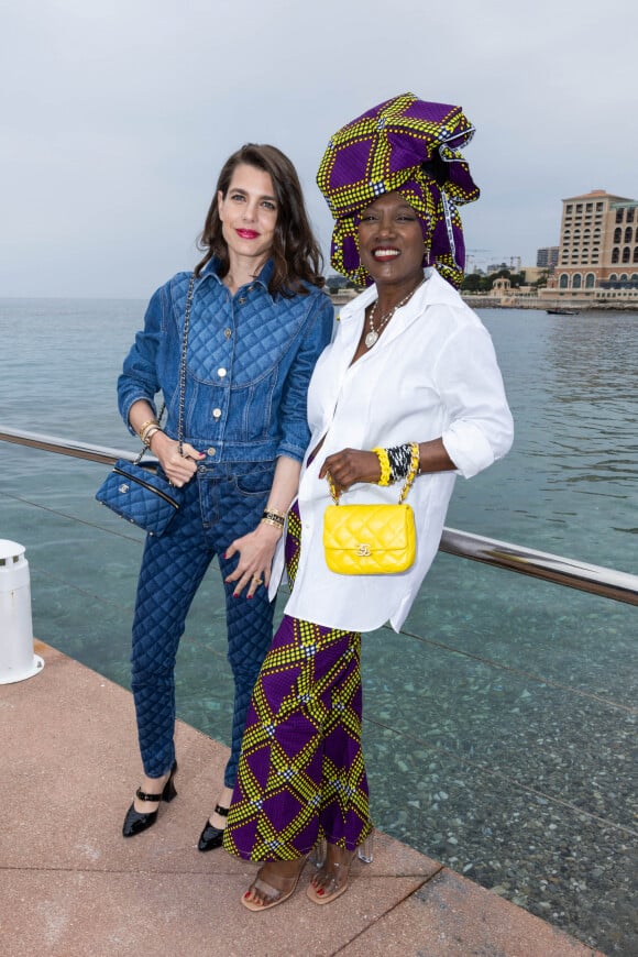 Charlotte Casiraghi et Khadja Nin - Défilé croisière Chanel au Monte Carlo Beach à Monaco, le 5 mai 2022. © Olivier Borde / Bestimage