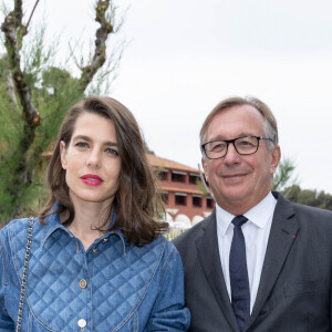 Charlotte Casiraghi et Bruno Pavlovsky - Défilé croisière Chanel au Monte Carlo Beach à Monaco, le 5 mai 2022. © Olivier Borde / Bestimage