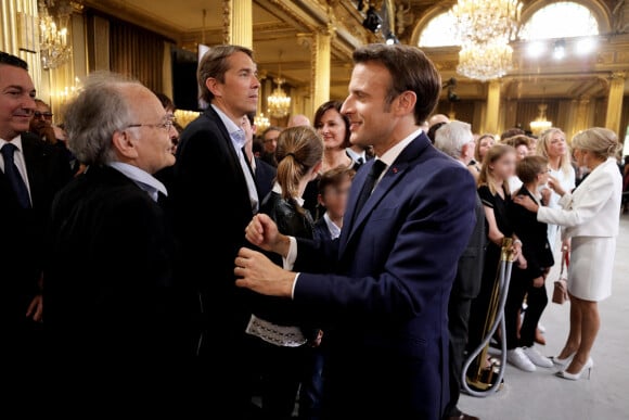 Guillaume Gallienne, Jean-Michel Macron et son fils Emmanuel Macron - Cérémonie d'investiture du président de la République au Palais de l'Elysée à Paris le 7 Mai 2022, suite à sa réélection le 24 avril dernier