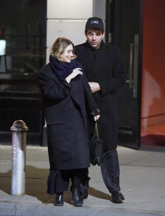 Exclusif - Ashley Olsen et son compagnon Louis Eisner lors d'une sortie nocturne à New York le 13 janvier 2019.