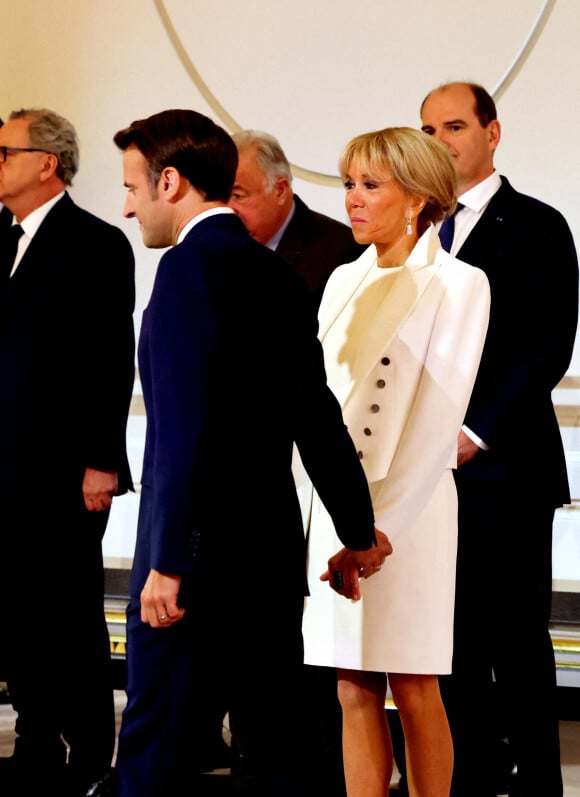 Emmanuel Macron et la première dame Brigitte Macron, Jean Castex - Cérémonie d'investiture du président de la République, Emmanuel Macron au Palais de l'Elysée à Paris le 7 Mai 2022, suite à sa réélection le 24 avril dernier