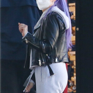 Kelly Osbourne - Kelly Osbourne rejoint Adam Lambert et Stephen Boss sur un plateau à Hollywood le 15 janvier 2021.