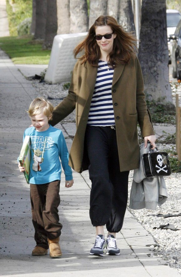 Liv Tyler et son fils Milo à West Hollywood, le 29 janvier 2010