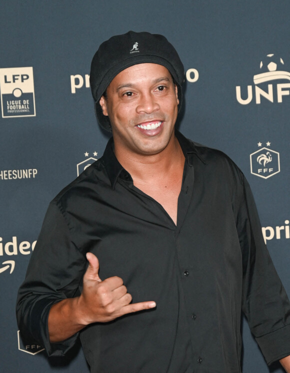 Ronaldinho - Photocall de la cérémonie des Trophées UNFP 2022 au Pavillon Gabriel à Paris le 15 mai 2022. © Coadic Guirec/Bestimage