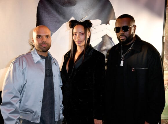 Exclusif - Saïd Boussif, Demdem et son mari Gims - Remise d'un double disque de diamant à Gims à la galerie Bourbon à Paris. Le 4 octobre 2021 © Veeren Ramsamy / Bestimage 