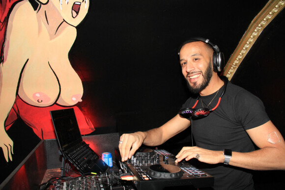 Exclusif - DJ Mehdi lors d'une soirée à la discothèque "LE BAZAÄR" à Paris, France, le 14 mai 2022. © Philippe Baldini/Bestimage