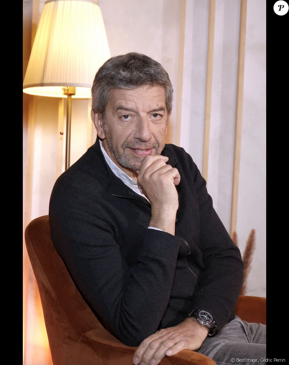 Exclusif - Le docteur Michel Cymes lors de l'enregistrement de l'émission "Chez Jordan" à Paris le 8 avril 2022. © Cédric Perrin/Bestimage