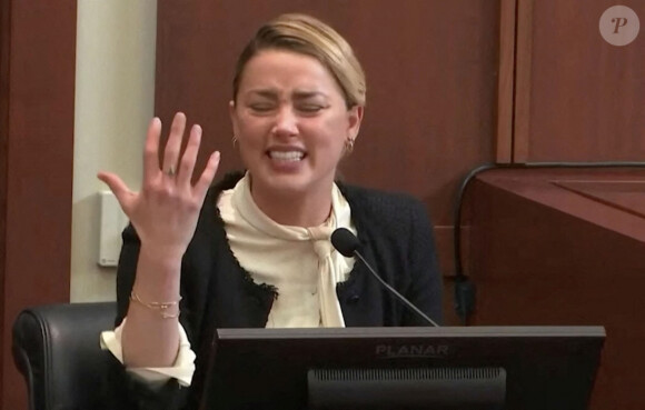Amber Heard lors de son procès contre Johnny Depp à Los Angeles le 5 mai 2022.a
