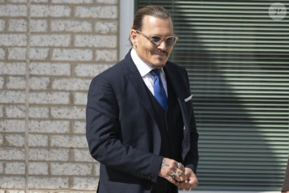 Johnny Depp arrive au tribunal de Fairfax, Virginie, Etats-Unis, le 25 avril 2022.