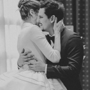 Laury Thilleman et Juan Arbelaez dévoilent des photos inédites de leur mariage, le 21 décembre 2020