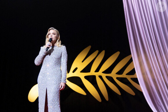 Virginie Efira (Maîtresse de cérémonie) - Cérémonie d'ouverture du 75ème Festival International du Film de Cannes. Le 17 mai 2022 © Borde-Jacovides-Moreau / Bestimage 