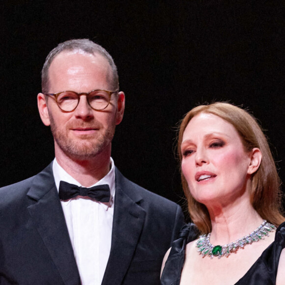Joachim Trier, Julianne Moore - Cérémonie d'ouverture du 75ème Festival International du Film de Cannes. Le 17 mai 2022 © Borde-Jacovides-Moreau / Bestimage